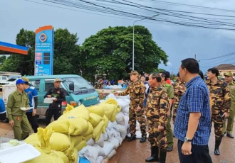 Deputy Prime Minister Monitors Flood Situation in Vientiane